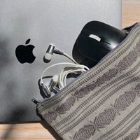 pouch set