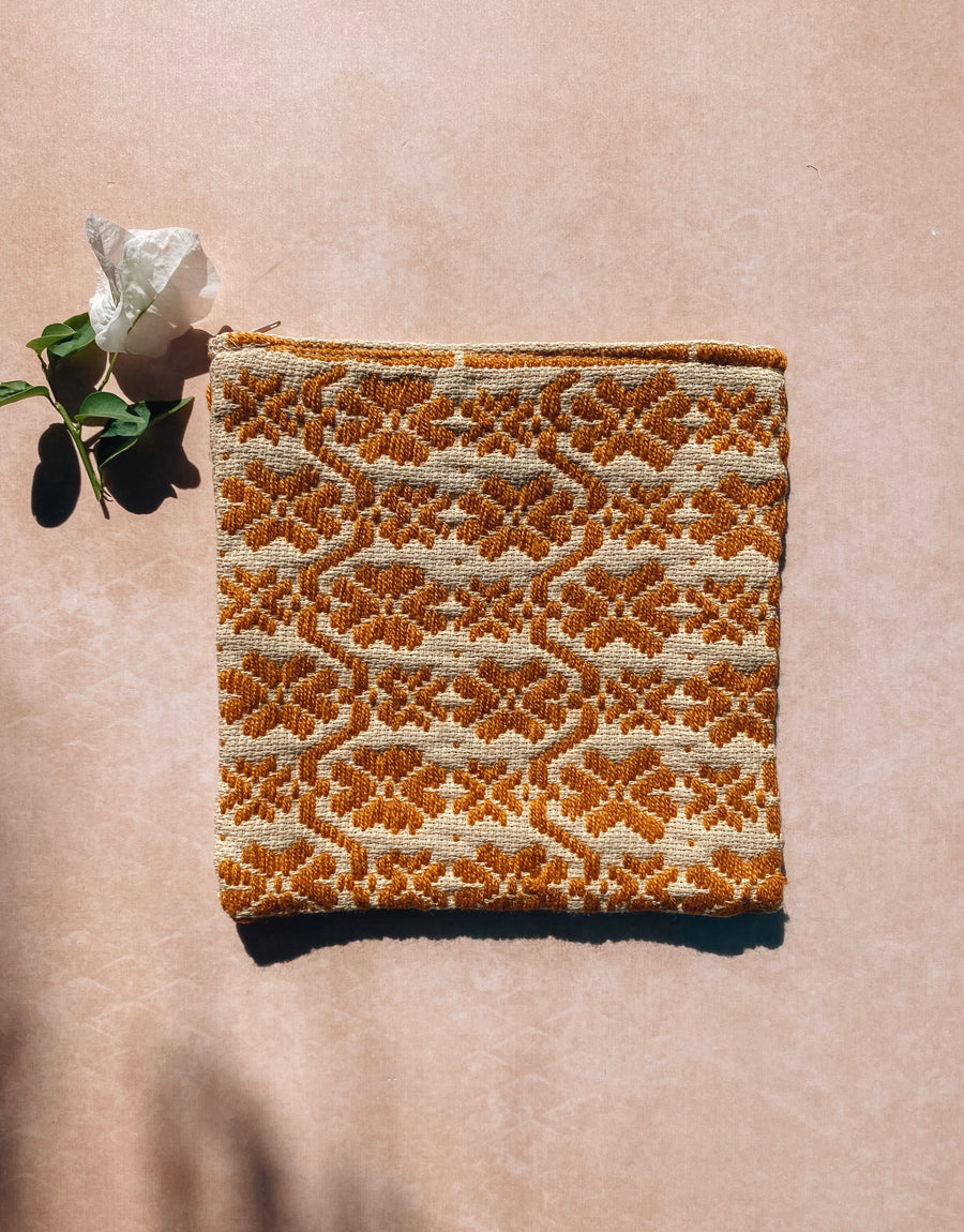 embroidered multipurpose pouch (small flowers)